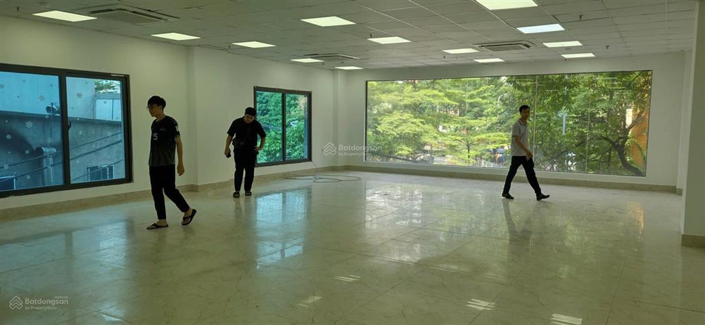 Cho thuê văn phòng tại mễ trì hạ, 30 triệu vnd, 120 m2, giá cực tốt.  0984 828 ***