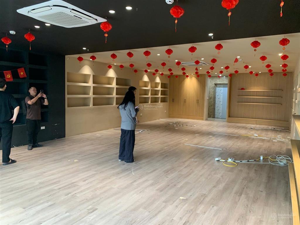 Chính chủ cho thuê văn phòng, phòng tập tại khuất duy tiến, tx, 25 triệu vnd, 120 m2.  0984 828 ***