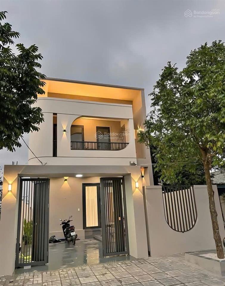 Biệt thự sân vườn, 7,6m x 13m. mt kinh doanh buôn bán, ngay chợ tân bình  tân triều, đường 8m