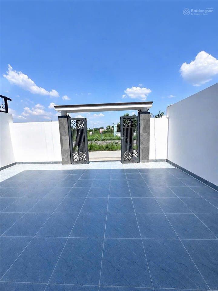 Biệt thự sân vườn, 7,6m x 13m. mt kinh doanh buôn bán, ngay chợ tân bình  tân triều, đường 8m