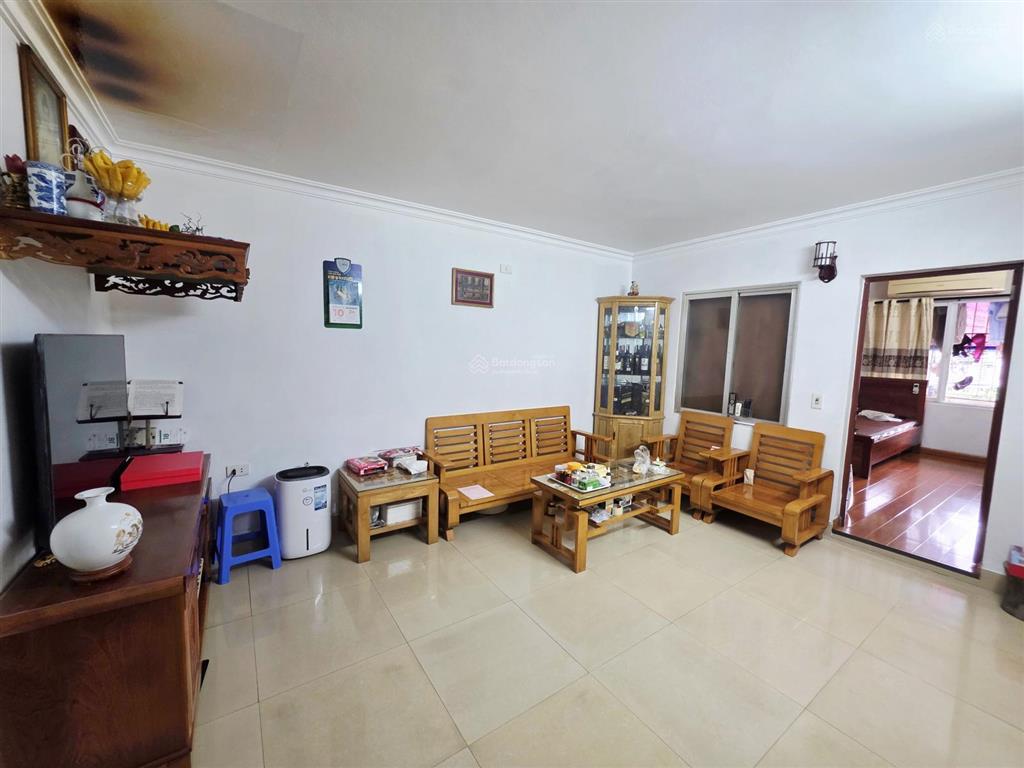 Chính chủ cần bán nhà tập thể thành công 70m2, sổ đỏ cc, nội thất đẹp