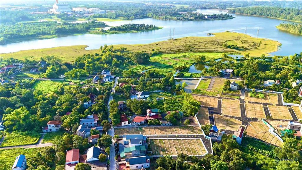 Bán đất tại hữu nghị, xuân khanh, sơn tây, giá cực chất 2,4 tỷ, 70m2
