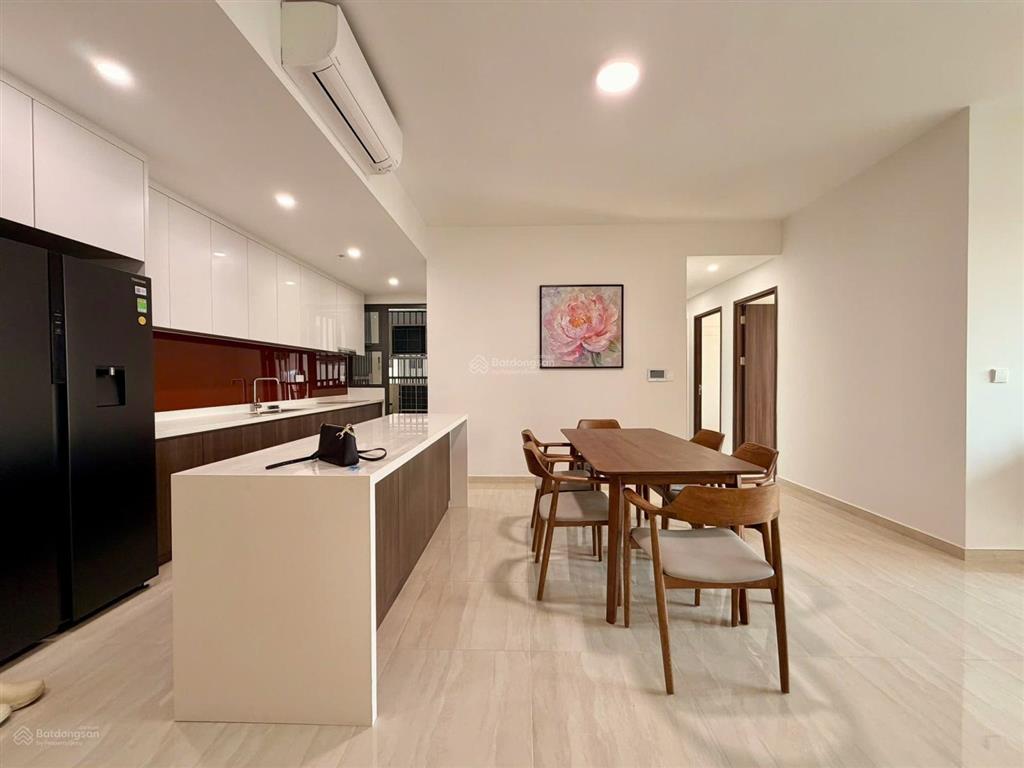 Cần cho thuê nhanh căn hộ saigon south residence, giá tốt.  0917 300 ***