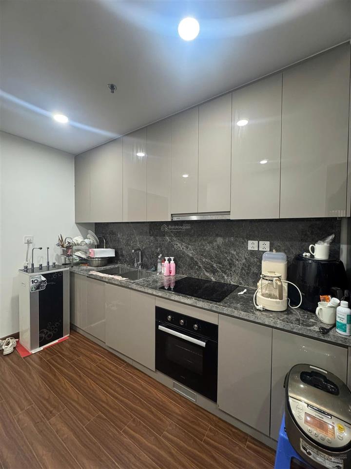 Cần bán 2n góc/ phân khu h1/ ban công đn/ giá 5t1/ tầng trung view thoáng
