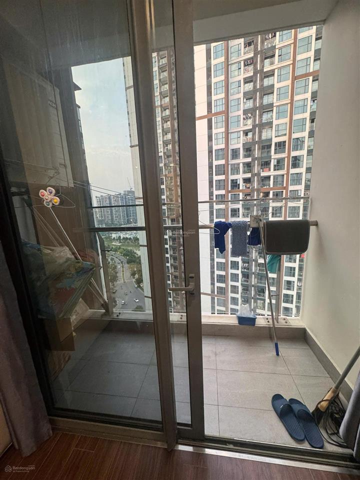 Cần bán 2n góc/ phân khu h1/ ban công đn/ giá 5t1/ tầng trung view thoáng