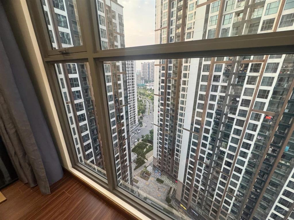 Cần bán 2n góc/ phân khu h1/ ban công đn/ giá 5t1/ tầng trung view thoáng