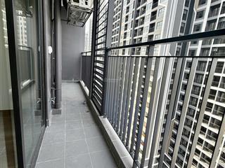 1n beverly / 43m2 / tầng 10 giá 2.8 tỷ. nhà mới 100%. 2 ban công dài