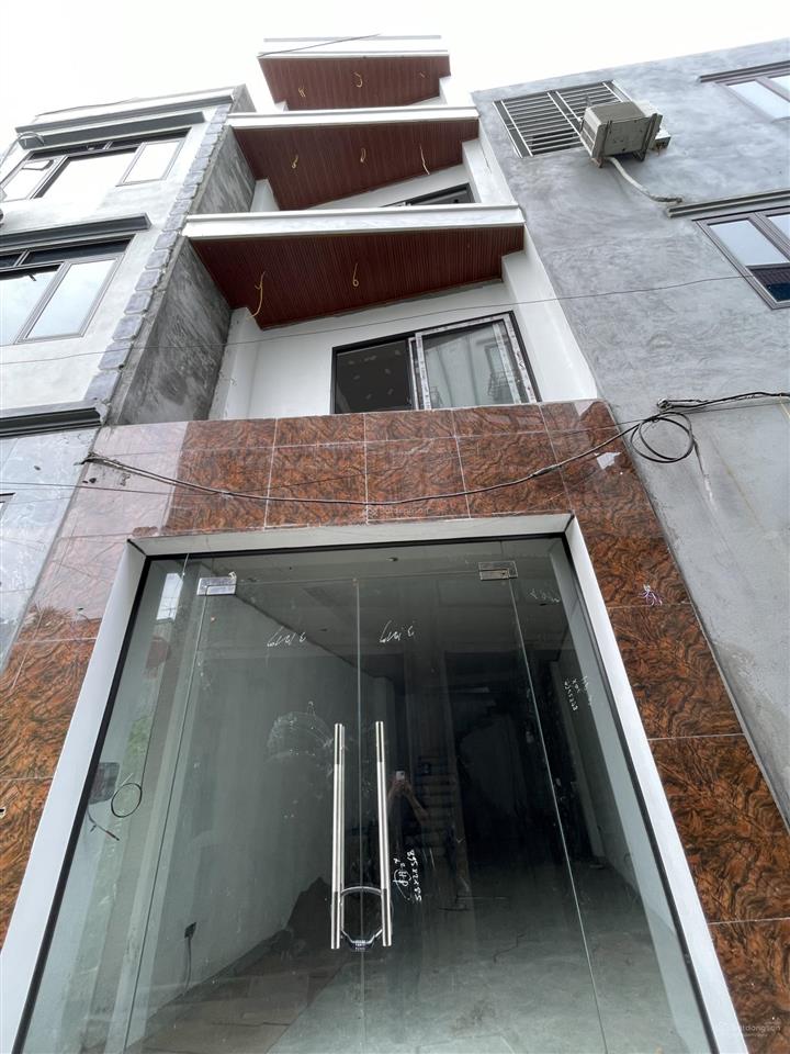 Hơn 5 tỷ anh chị sẽ chọn gì? nhà 5 tầng, diện tích 35m2. ngõ 4m