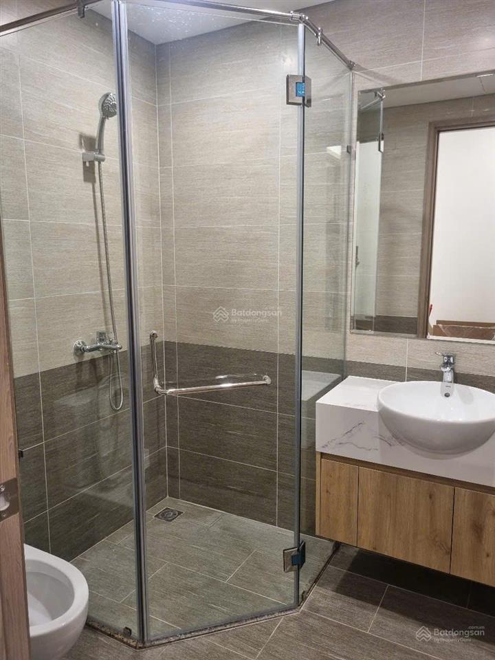 Chính chủ bán căn hộ 2pn đẹp tại vinhomes grand park  giá chỉ 3,3 tỷ bao nội thất