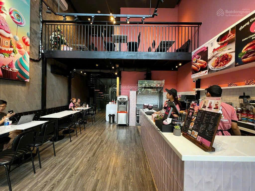 Bán gấp shophouse skyline, dt thông thủy 43,1 m2, đang kinh doanh, có dòng tiền ổn định hằng tháng