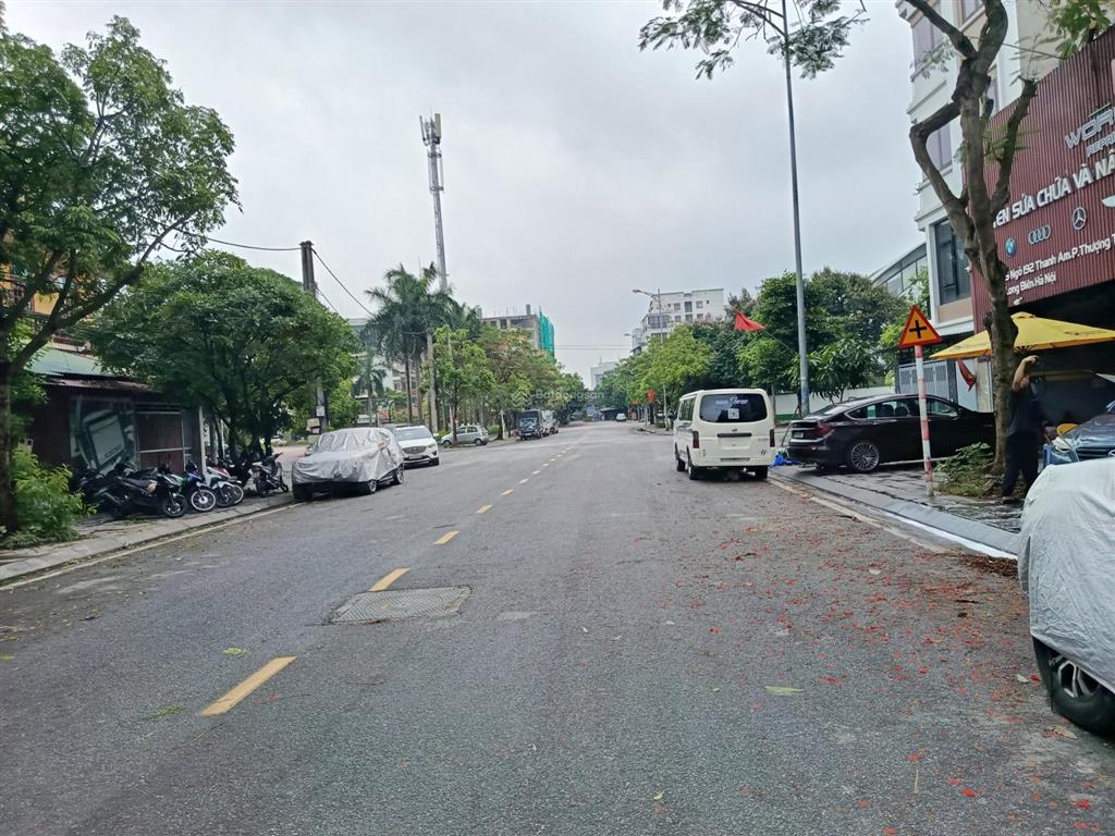 Bán đất tái định cư ngọc thụy, phân lô, vỉa hè, ô tô tránh, view công viên, chỉ hơn 10 tỷ