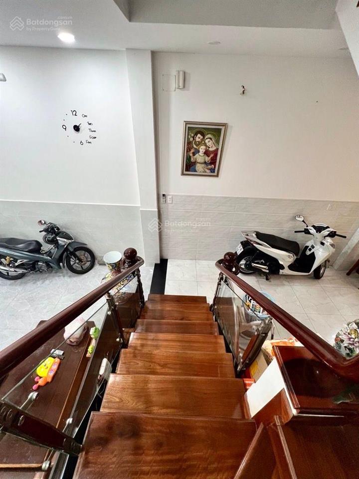 Bán nr giá siêu hời tại số 18, bình hưng hòa, 7,5 tỷ, 60m2, 4pn, 4wc