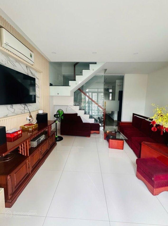 Bán gấp nhà hoàng hoa thám, hẻm xe hơi, ngay ga t3, 5m x 14 m nhỉnh 7 tỷ.