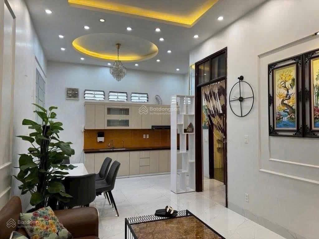 Mua đất tặng nhà 3 tầng, gần chợ bông đỏ, 100m ra kđt park city