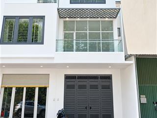 Bán gấp nhà kđt văn khê 50 m2  phân lô vỉa hè  ô tô tránh kinh doanh  12,5 t/ỷ  sổ đỏ chính chủ