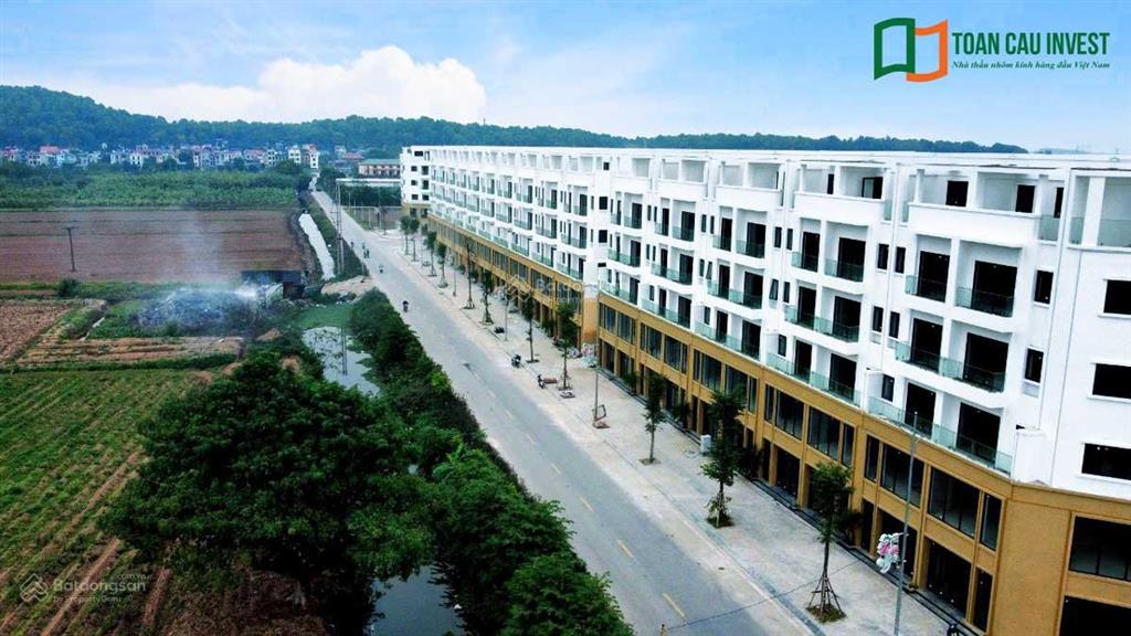 Cho thuê dãy shophouse mặt phố làm văn phòng, kho bãi, siêu thị tại khu đô thị amdi green city
