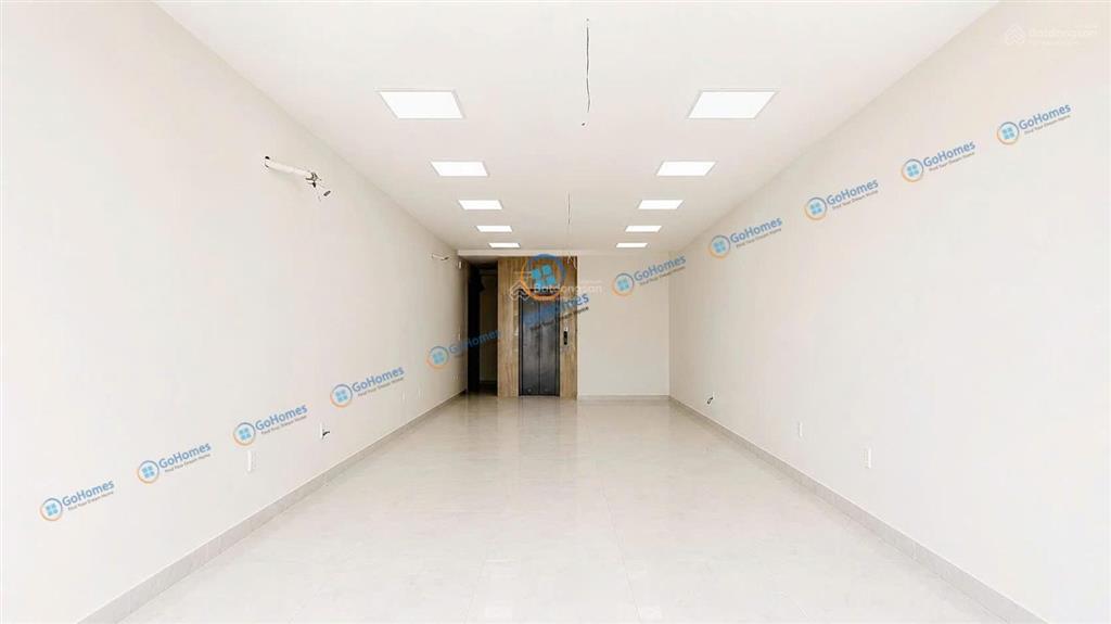 Cho thuê nhà 3 tầng 1 tum mặt tiền nguyễn phước lan, hoà xuân=