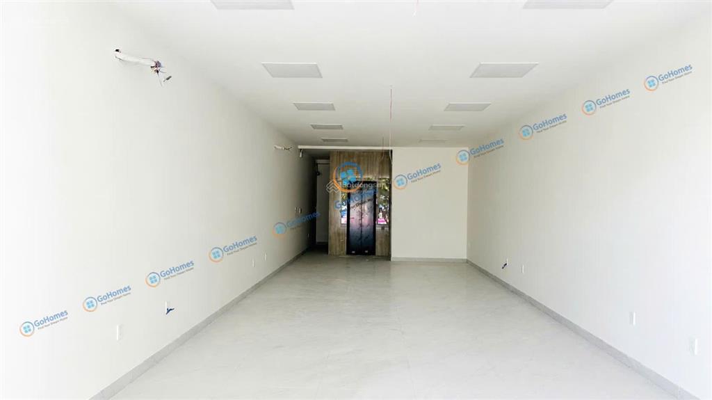 Cho thuê nhà 3 tầng 1 tum mặt tiền nguyễn phước lan, hoà xuân