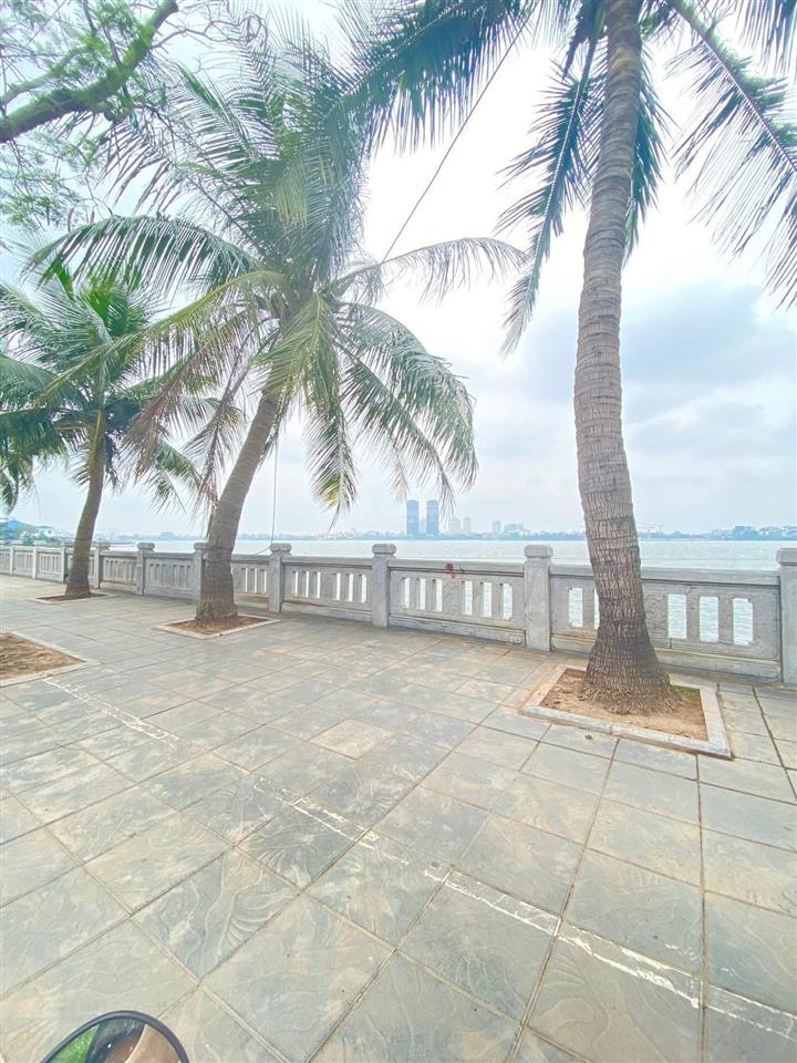 Hàng kín. bán nhà xuân la  đi bộ ra hồ. 45m x 5 tầng giá chỉ 12 tỷ. (đầu tư ngon)