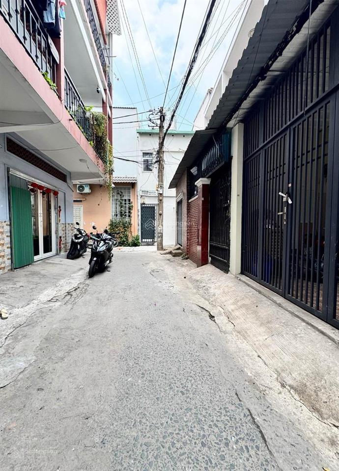 42m2  2 tầng  hẻm 4m trước nhà  đặng văn ngữ  căn góc k lộ giới  cho thưe 14tr/th giá 6,79 tỷ