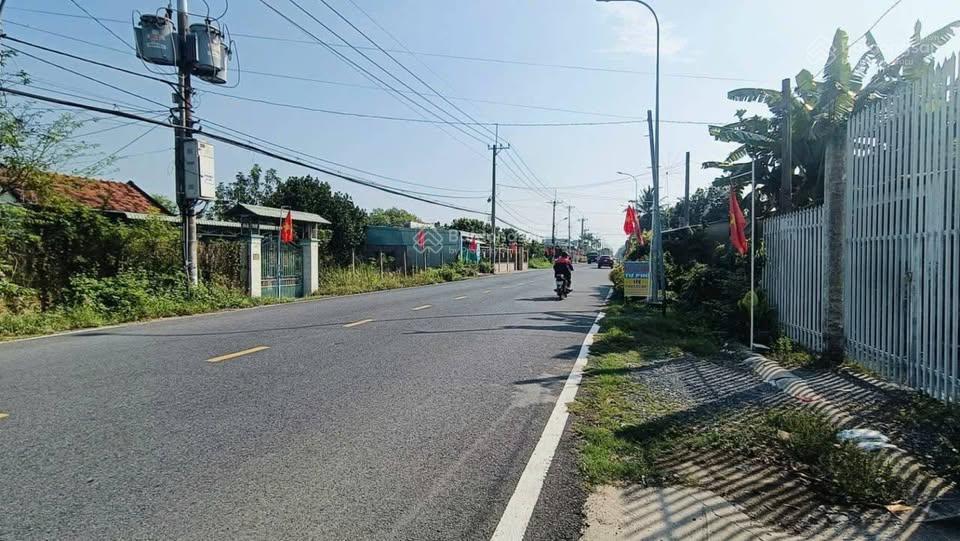 Đất 135m2 ở mặt tiền đường nhựa an phú gần kcn trảng bàng  sổ riêng  giá chỉ 600 triệu