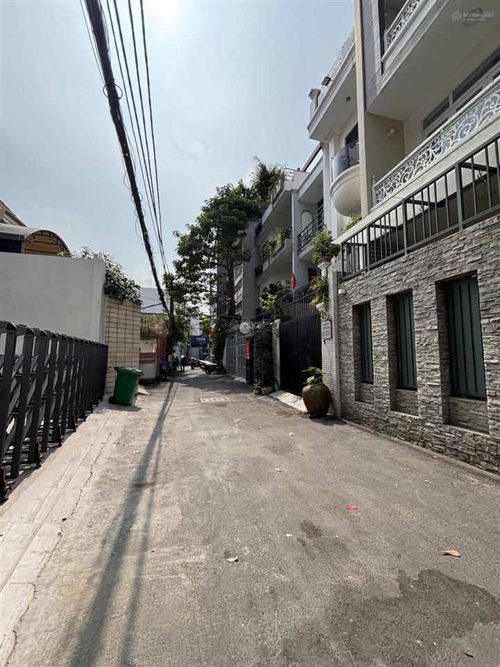 Bán nhà hẻm 8m huỳnh văn bánh. p12. quận phú nhuận. dt  6.8 x 15m, nở hậu 8,5m. 7 tầng. giá 22 tỷ