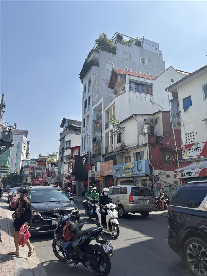Bán nhà mt ngay huỳnh văn bánh. p17.quận phú nhuận. 3,8 x 11m. 1 trệt 4 lầu. giá  11 tỷ tl