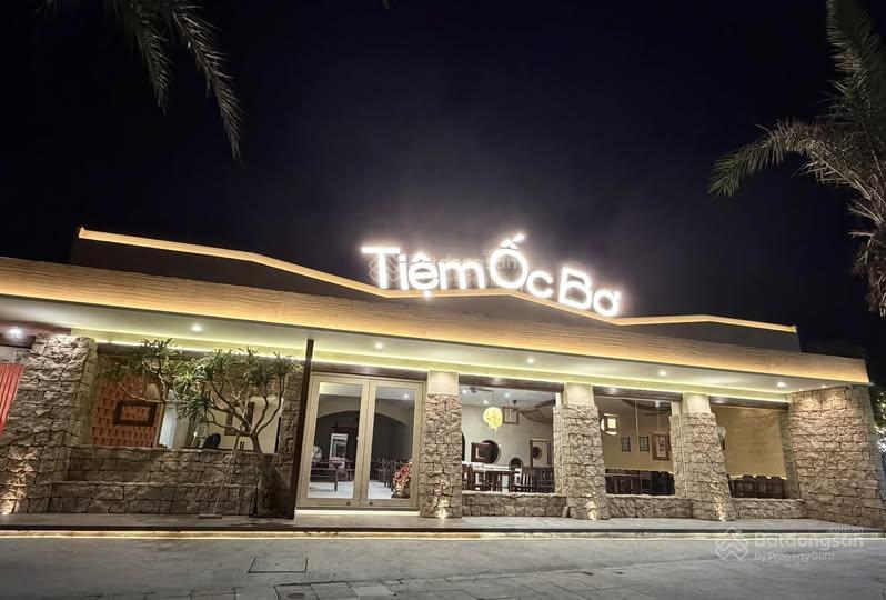 Cho thuê nhà mặt phố hoàng đạo thúy, 240 m2, phường nhân chính, quận thanh xuân