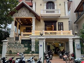 Cho thuê nhà mặt phố hạ yên quyết, 400m2, 4 tầng, mặt tiền 17m, uy tín