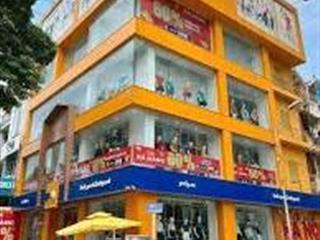 Cho thuê lô góc mặt phố cầu giấy, mặt tiền 20m, dt 320m2, chính chủ giá tốt
