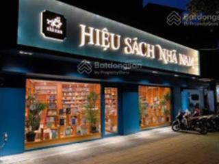 Cho thuê nhà mặt phố cầu giấy, mặt tiền 11.8m, dt 250m² x 4 tầng, chính chủ uy tín