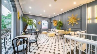Cho thuê nhà mặt phố trần hưng đạo, mặt tiền 8,6m, dt 140 m2, giá cực chất, view đẹp