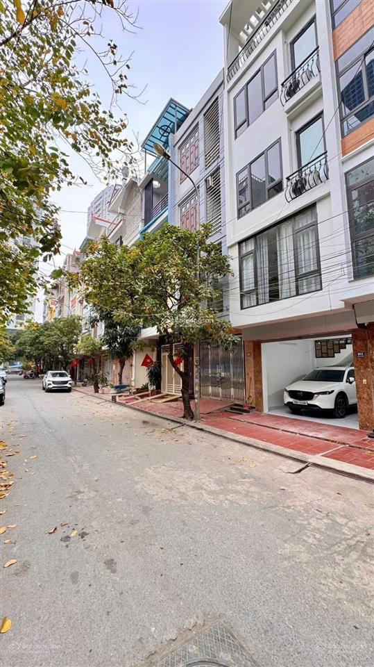 Cho thuê nhà mặt phố ngô thì nhậm, phường phúc la, quận hà đông, 180 triệu, 680m2