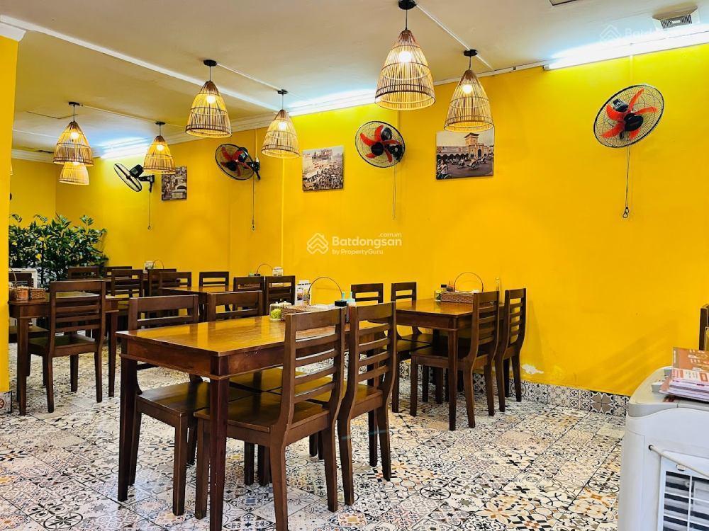 Cho thuê nhà mặt phố tại trung hòa, mặt tiền 25m, diện tích 270m2. hàng hiếm, giá hời
