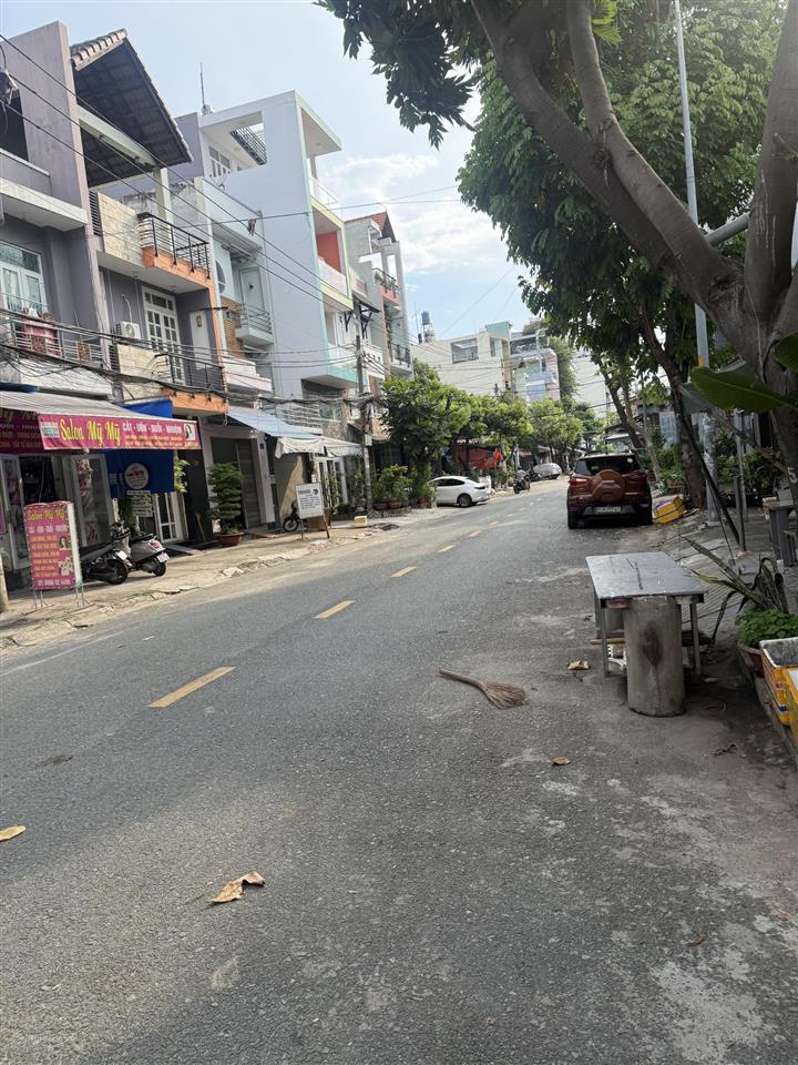 Nhà đẹp tân sơn nhì, tân phú hẻm xe tải thông, 50m, chỉ nhỉnh 6 tỷ