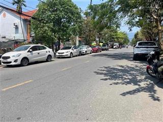 Lô góc 3 mt d. 10m5 hướng đông view biển  đoạn gần vương thừa vũ 106m2 ngang 5m xd 9t  16,x tỷ