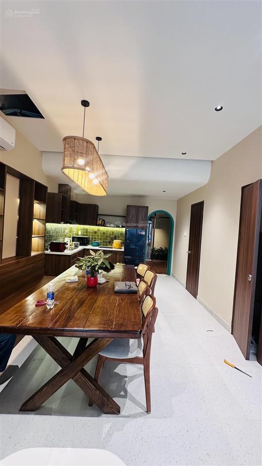 Bán căn homestay 3 tầng mt chính hữu ngay lõi phố hàndtiền 40 triệu/th cho dvi thứ 3 tự vh 5tr/ng
