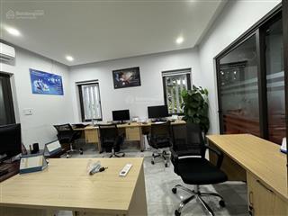 Cho thuê biệt thự cao cấp mặt tiền sông khu hoà xuân  dt 300m2 ngang 12m  4 tầng 11p có thang máy
