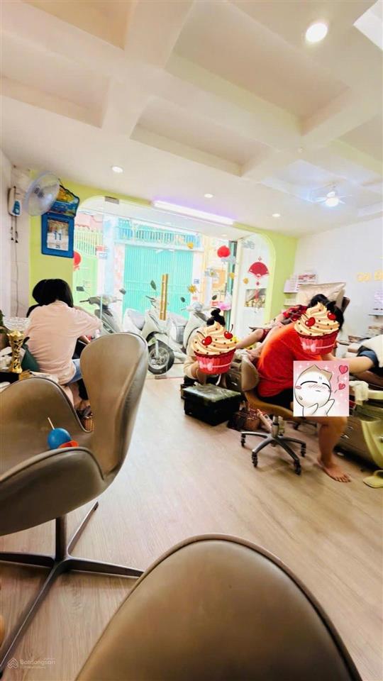 Bán nhà quận 3, diện tích đất 51m2, hẻm nhựa 6m xe hơi tránh nhau, dòng tiền tốt, vị trí đẹp
