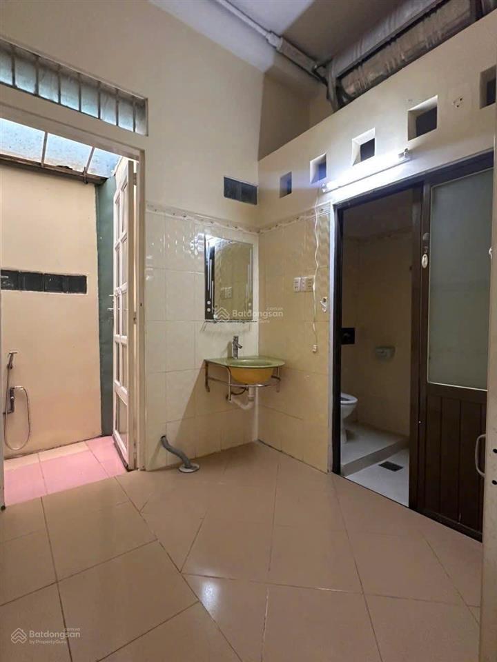 Bán nhà riêng 5pn, 4wc, 60m2, 8,9 tỷ tại phạm hùng, p 4, q8, tp.hcm