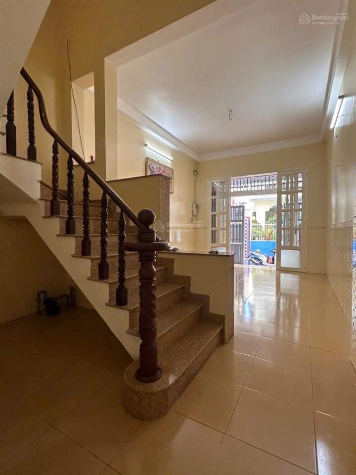 Bán nhà riêng 5pn, 4wc, 60m2, 8,9 tỷ tại phạm hùng, p 4, q8, tp.hcm