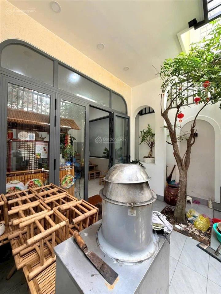 Bán gấp nhà đang cho thuê 10 triệu, giá 1 tỷ 320