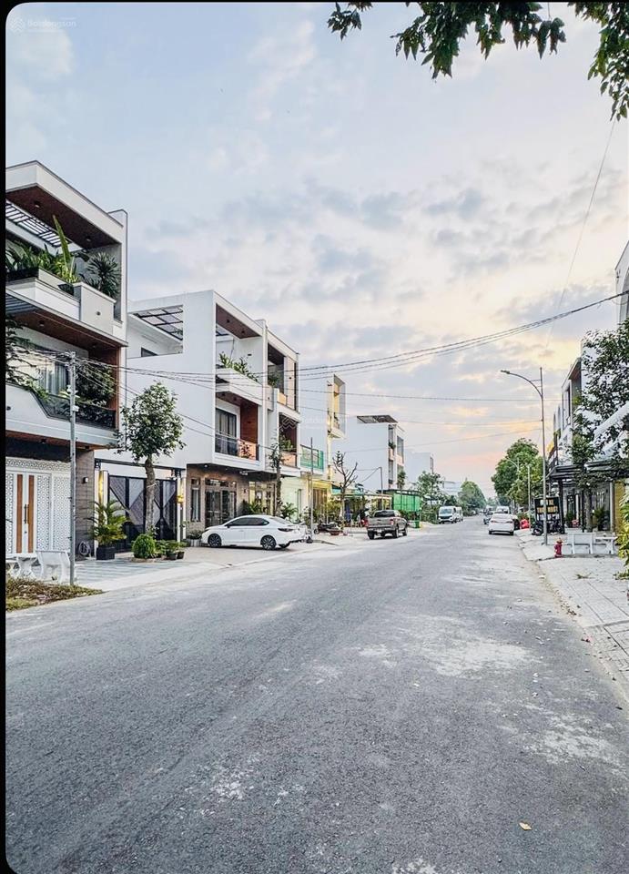 Chủ cần bán gấp, xây ở được 3 năm