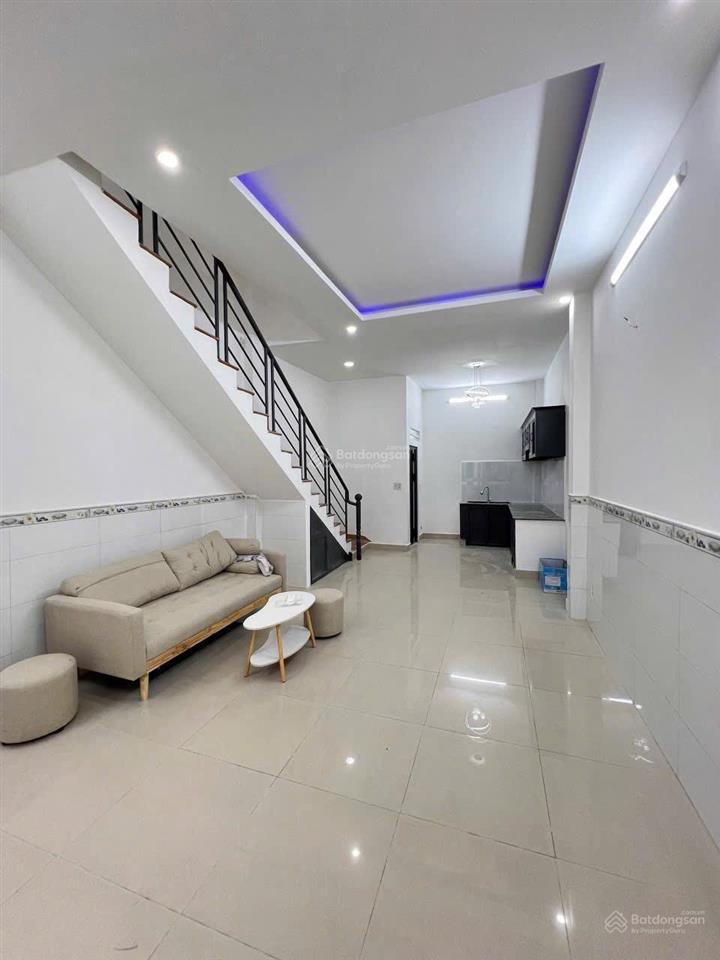 Định cư úc nên ông chú cần bán gấp căn gần ql1a 3p đi xe