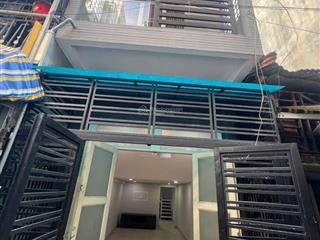Đứng hình vài giây khi nghe chủ báo giá. gần chợ phú lạc cách nguyễn văn linh 10p đi xe.