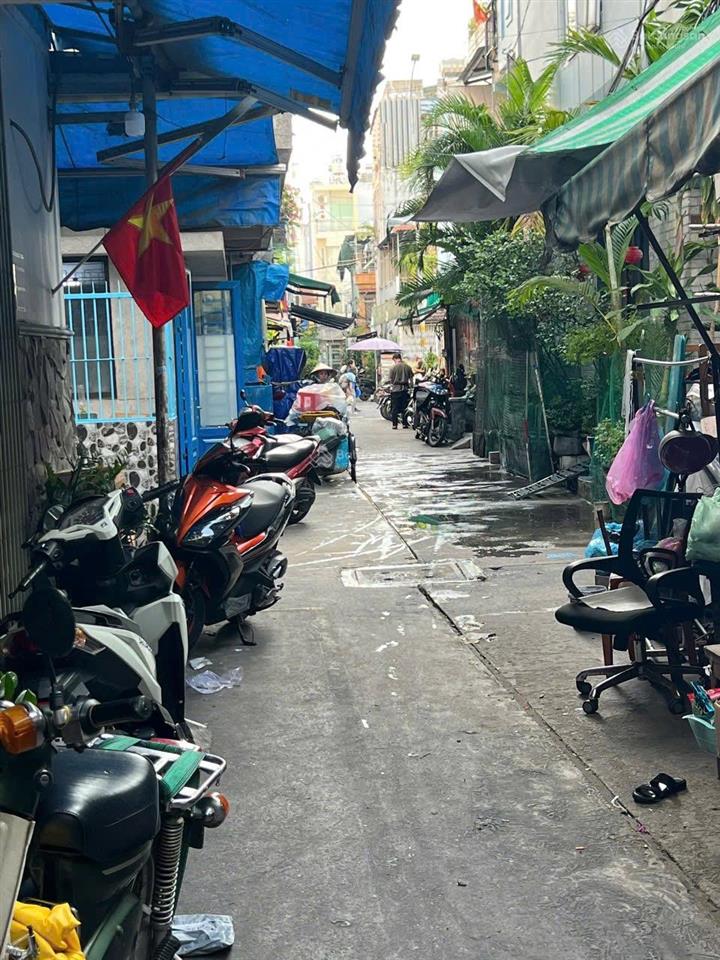 Đứng hình vài giây khi nghe chủ báo giá. gần chợ phú lạc cách nguyễn văn linh 10p đi xe