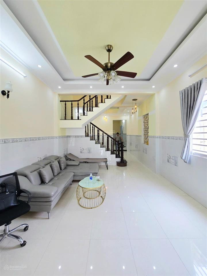 Đại hạ giá oto ngủ trong nhà hẻm 1/, cách 1 căn là tới địa chỉ  giá 1 tỷ 850