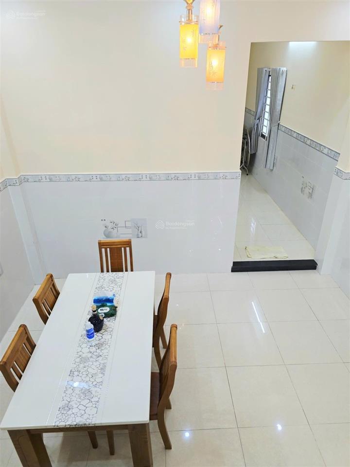 Đại hạ giá oto ngủ trong nhà hẻm 1/, cách 1 căn là tới địa chỉ  giá 1 tỷ 850