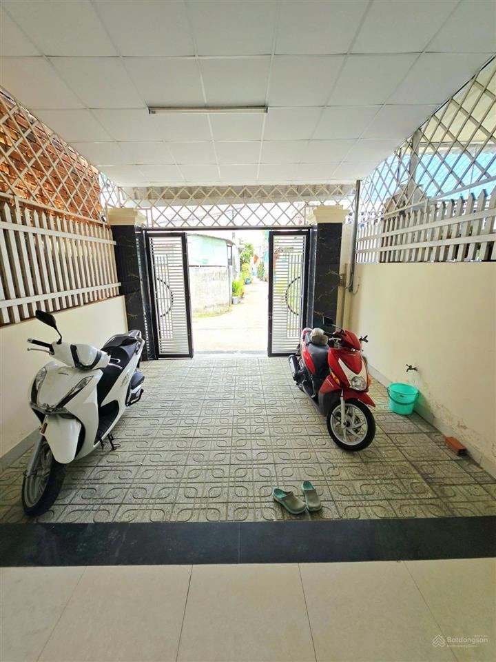 Đại hạ giá oto ngủ trong nhà hẻm 1/, cách 1 căn là tới địa chỉ  giá 1 tỷ 850