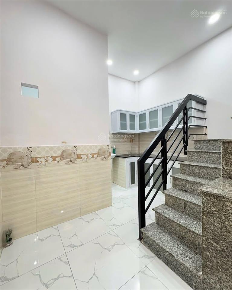 Chủ bán đi căn nhà ước mơ của mình sát bên chợ thuận đạt, cách 5p đi xe